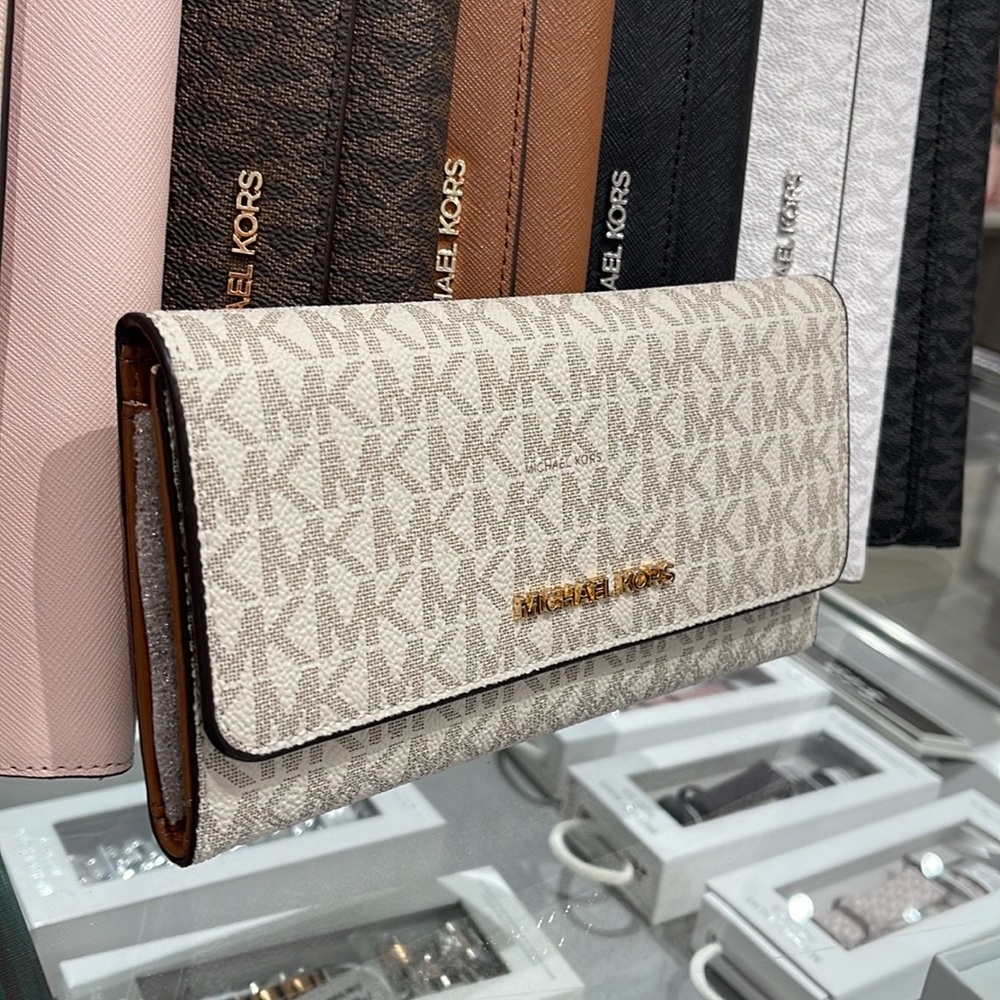 MICHAEL KORS JET SET TRV LARGE TRIFOLD VANILLA - Picture 15 of 16